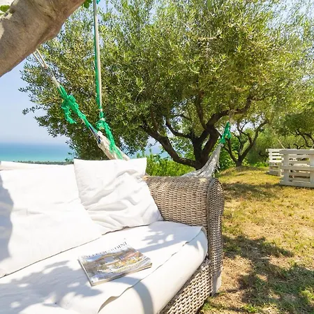Apartment Da Laura- Mini Loft Con Giardino Vista Mare *