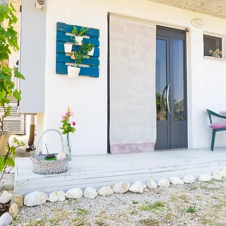Da Laura- Mini Loft Con Giardino Vista Mare *