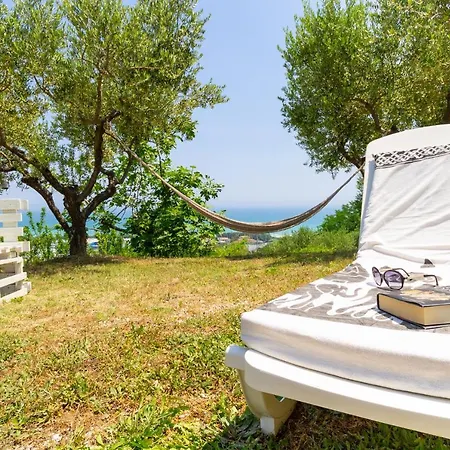 Apartment Da Laura- Mini Loft Con Giardino Vista Mare
